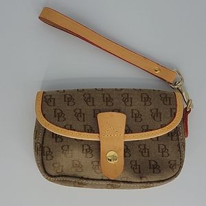 Dooney & Bourke Tan Signature DB Logo Wristlet